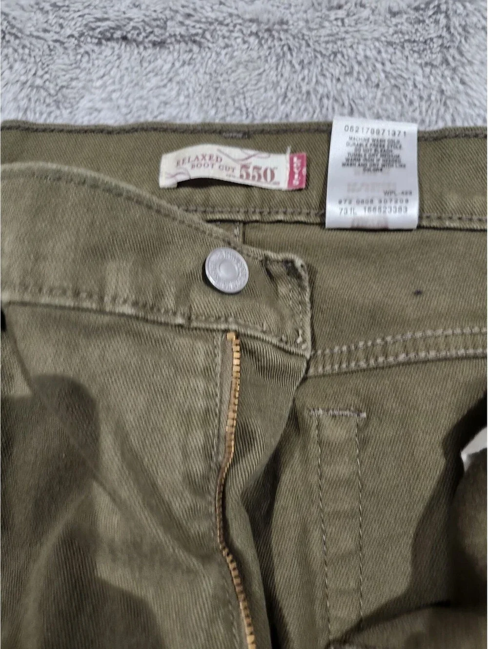 Vintage Y2K Levi's 550 Relaxed Boot Cut jeans 16M Green
